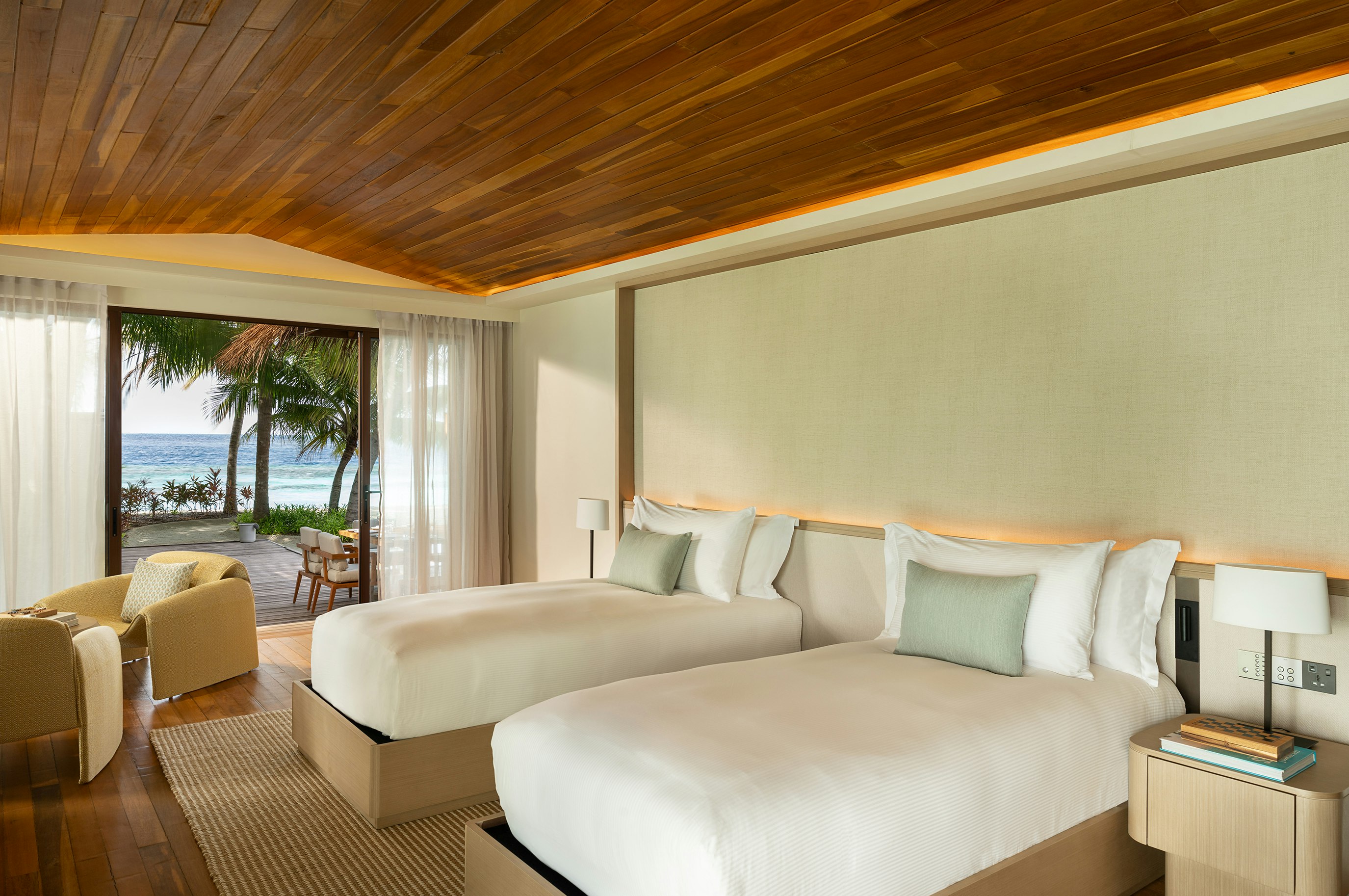 3 Bedrooms, Beach, Pavilion, with Pool