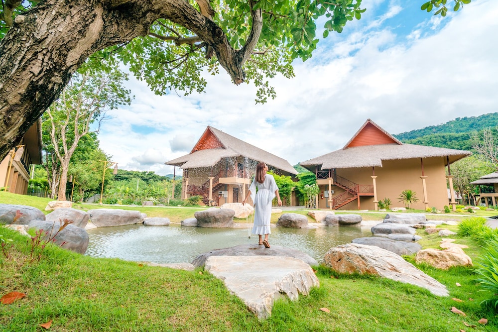 Isaan Isan Resort Khaoyai in PAK CHONG
