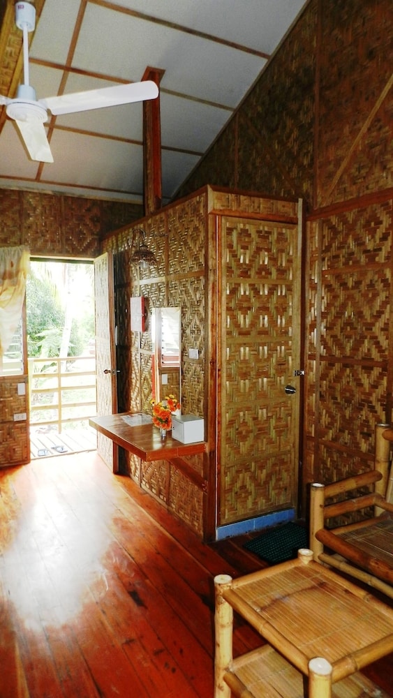 Panglao Chocolate Hills Resort 8/62