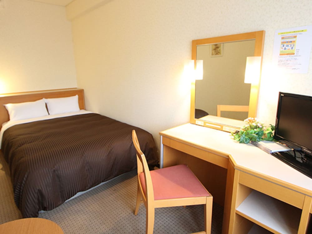 Hotel Livemax BUDGET Yokohama Kannai 20/50