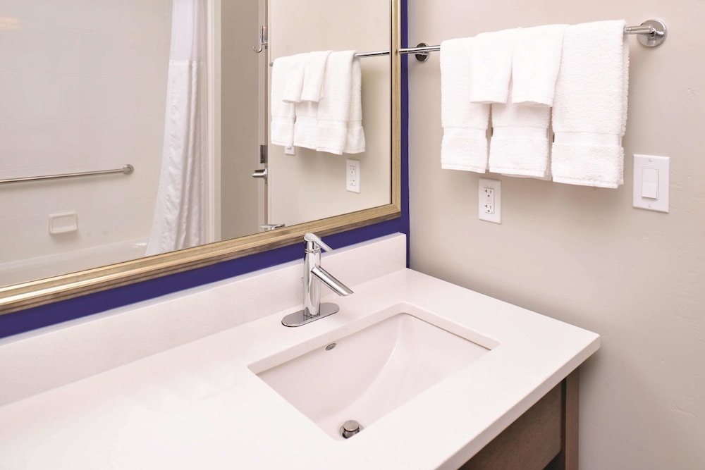 La Quinta Inn And Suites Page At Lake Powell 22/51