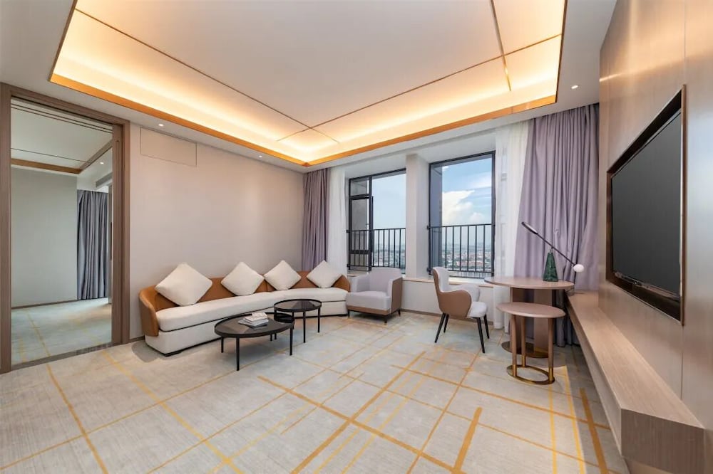 Poltton International Apartment (Guangzhou Panyu Government Affairs Center) 22/47
