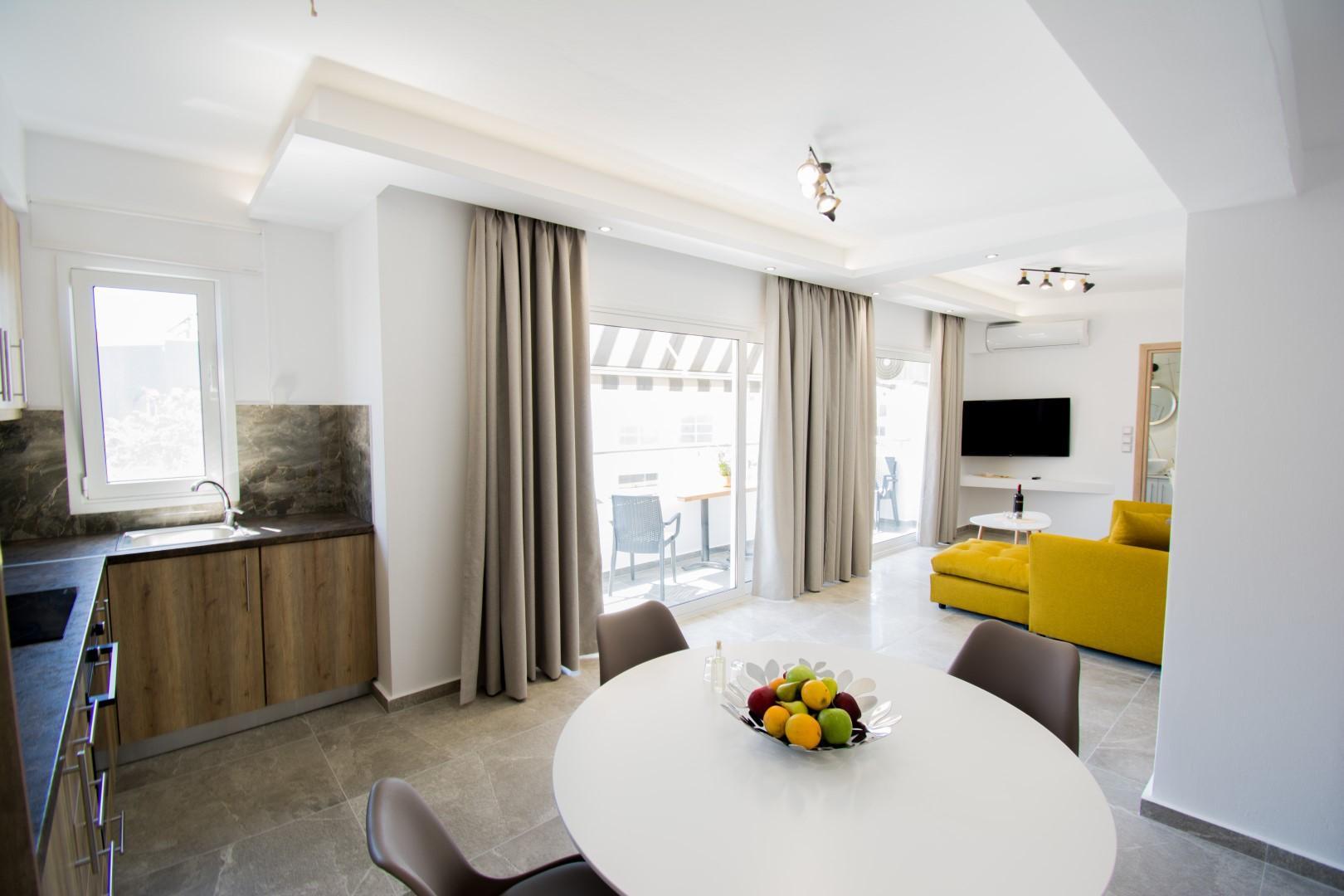 Semes Luxury Apts By Estia 9/20
