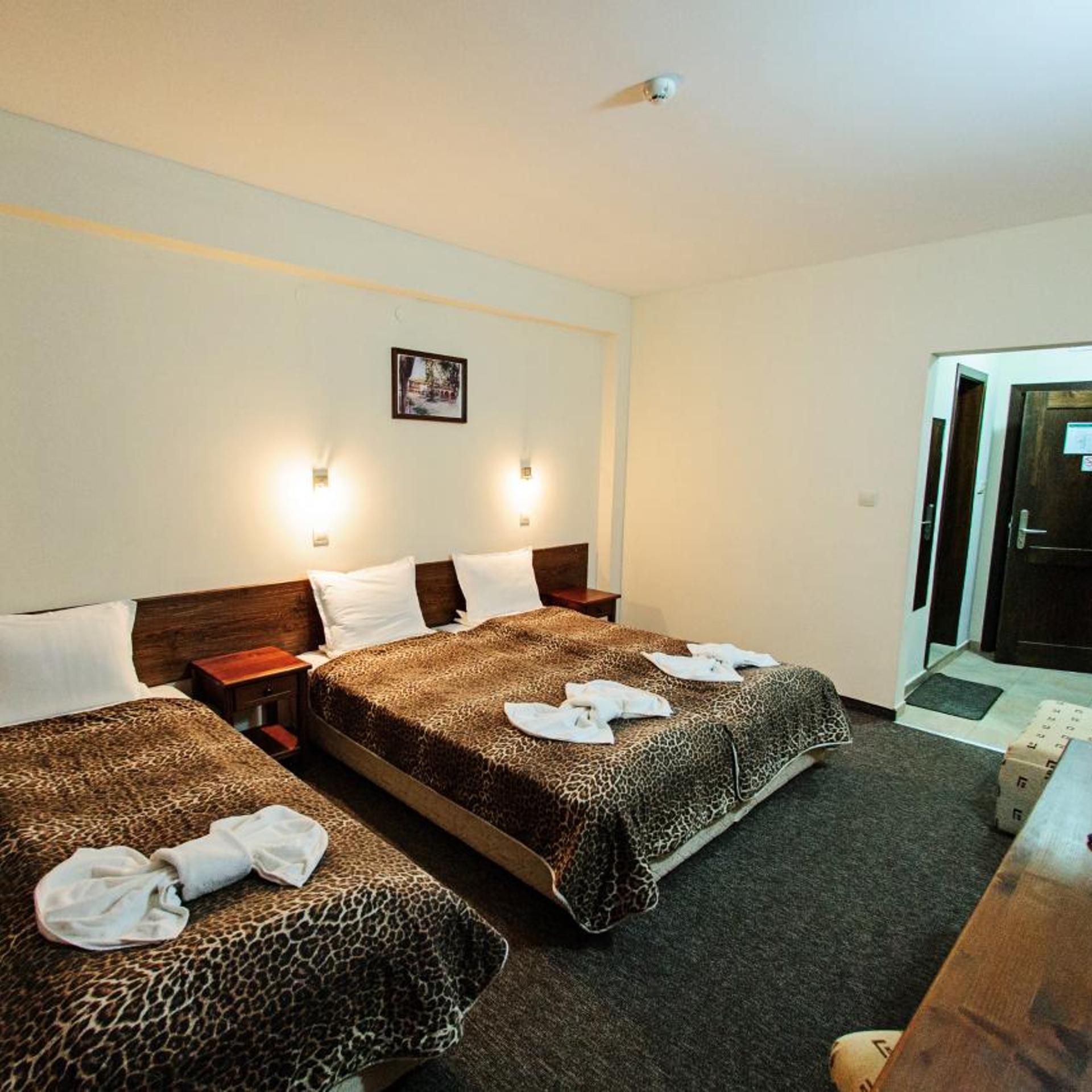Dumanov Hotel 31/67