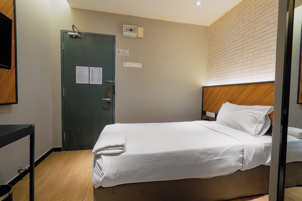 Hotel 99 Seri Kembangan Serdang 9/41