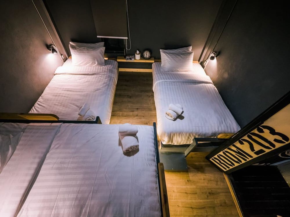 Zeds Hostel Bangkok 27/66