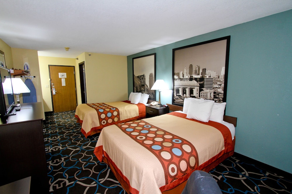 غرفة بسريرين مزدوجين، Super 8 By Wyndham Kansas City 7/10