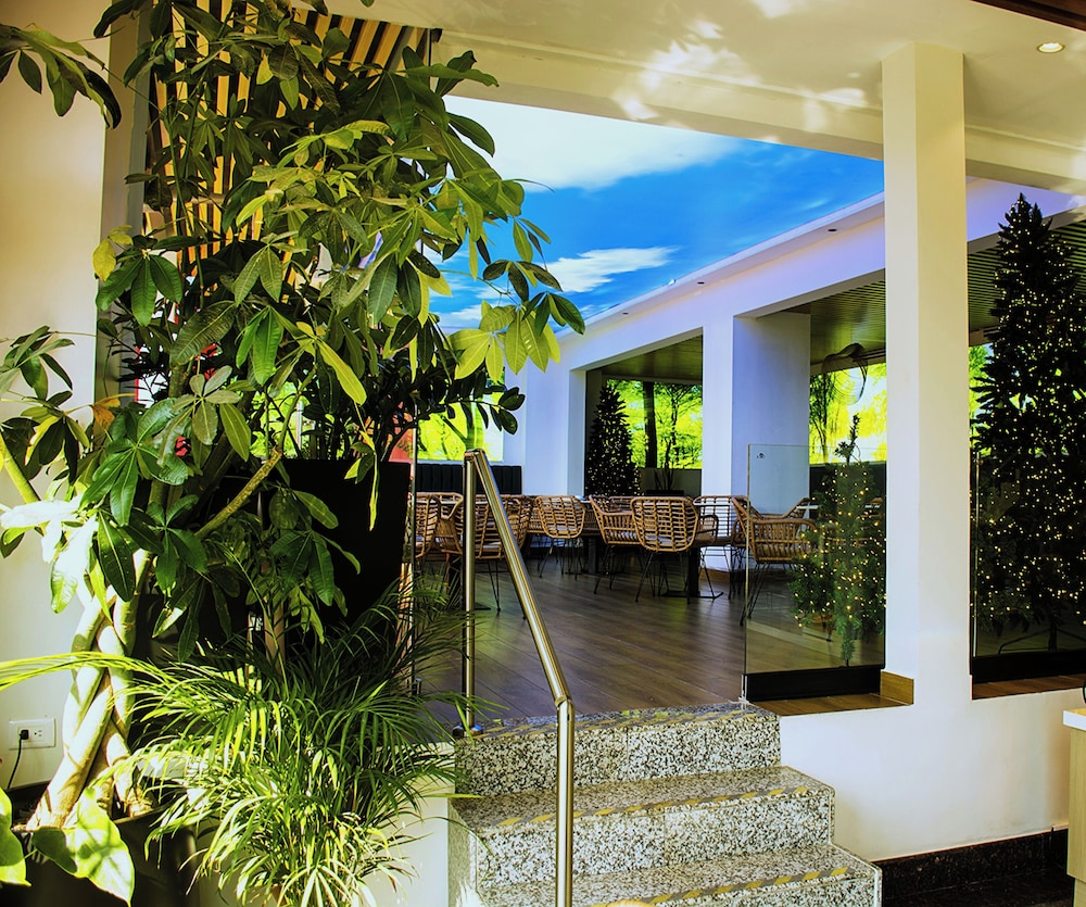 Hotel Las Cascadas 51/55