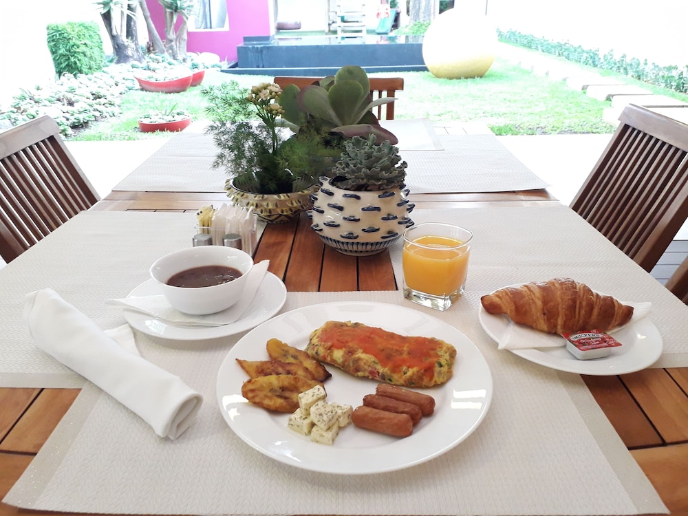 Hotel Casa Serena 49/69