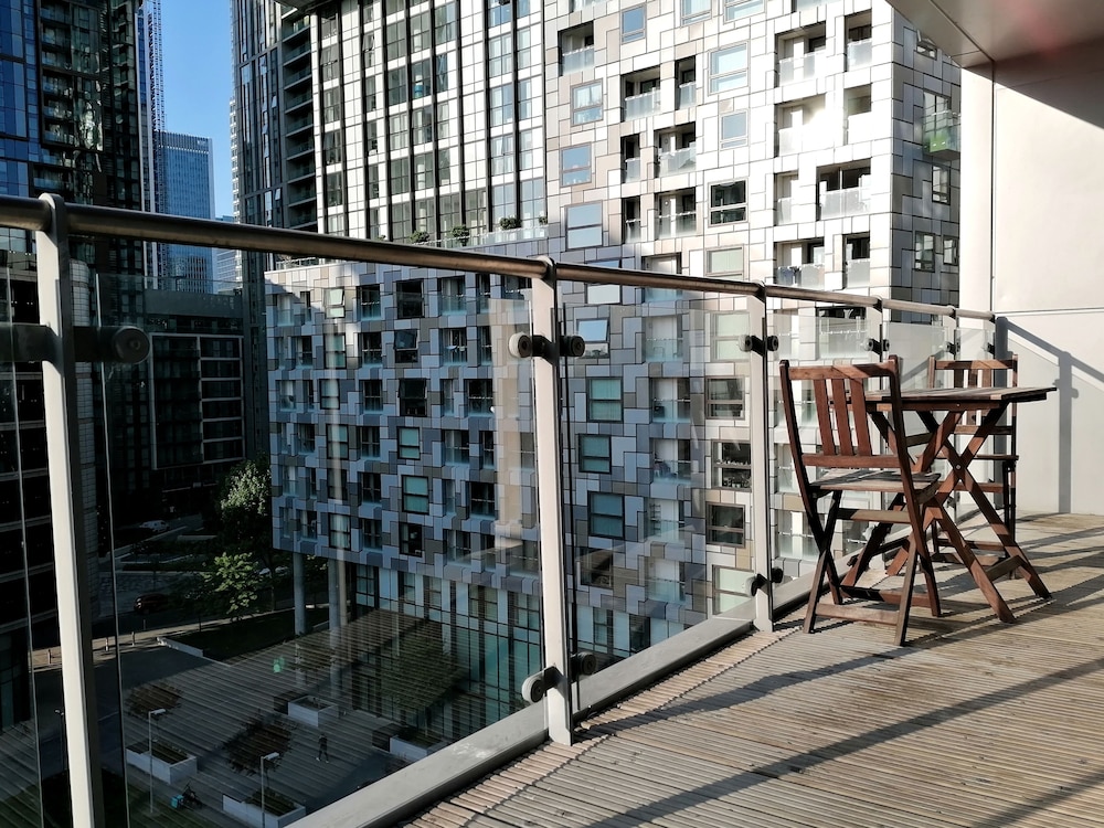 Lanterns Court Apartments 5/50