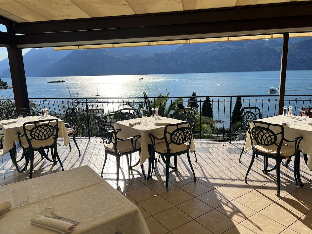 Hotel Capri 34/50