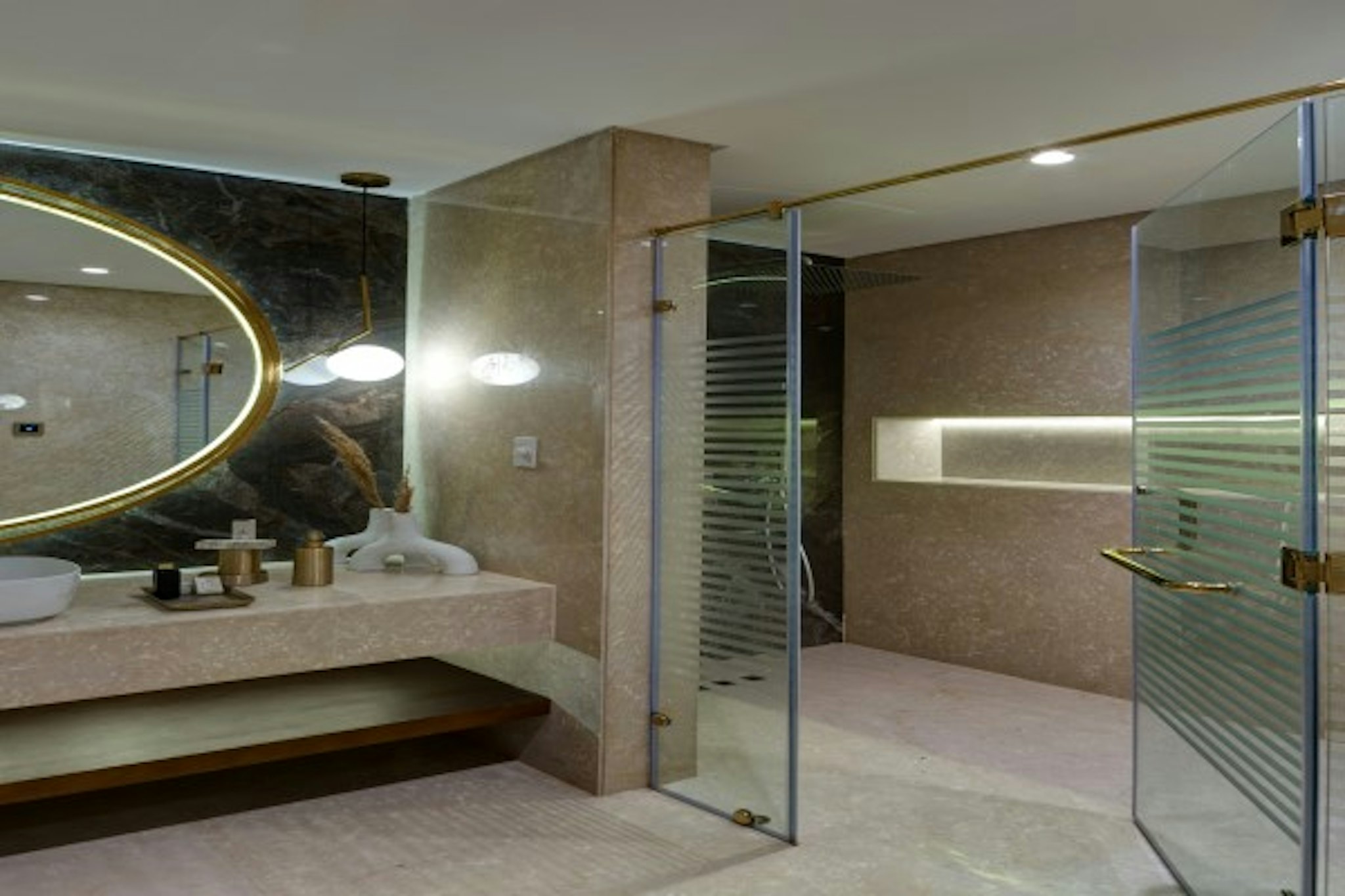 Triumph Luxury Hotel 64/64