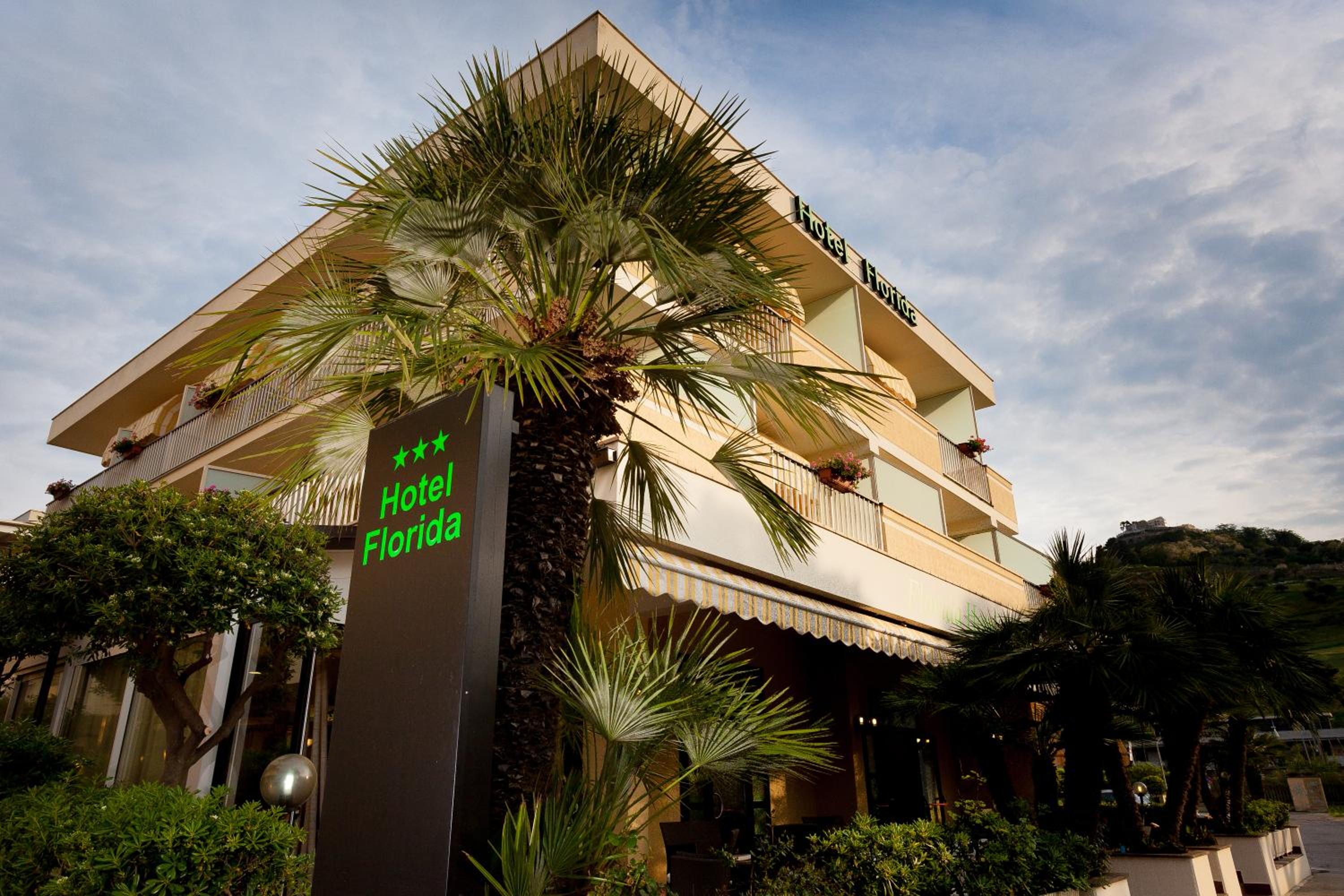 Hotel Florida 4/50