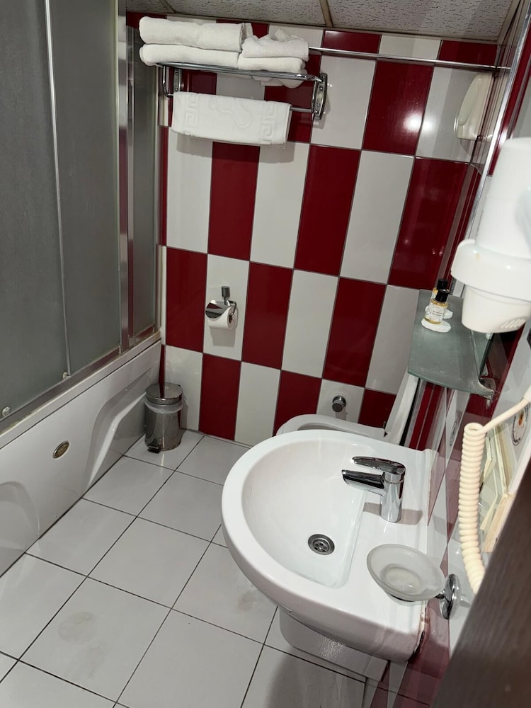 TIMYA HOTEL 53/55