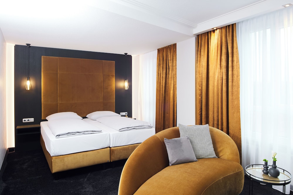 Hotel Esperanto 22/69