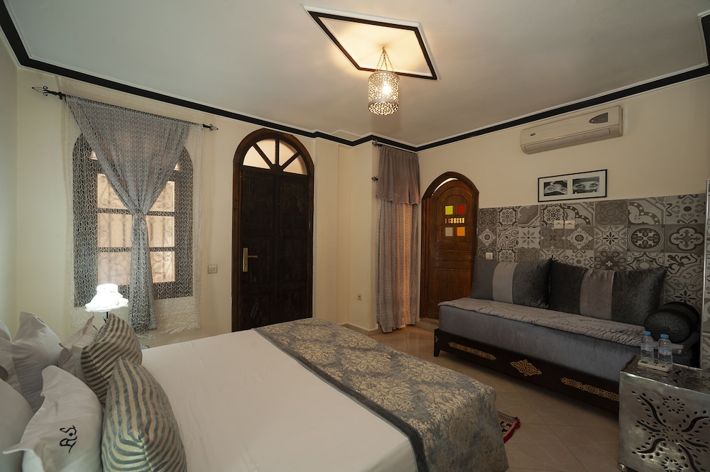 Riad de la Semaine 33/50
