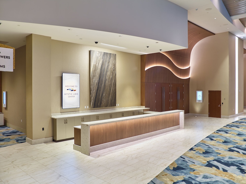 Mystic Lake Casino Hotel 10/62