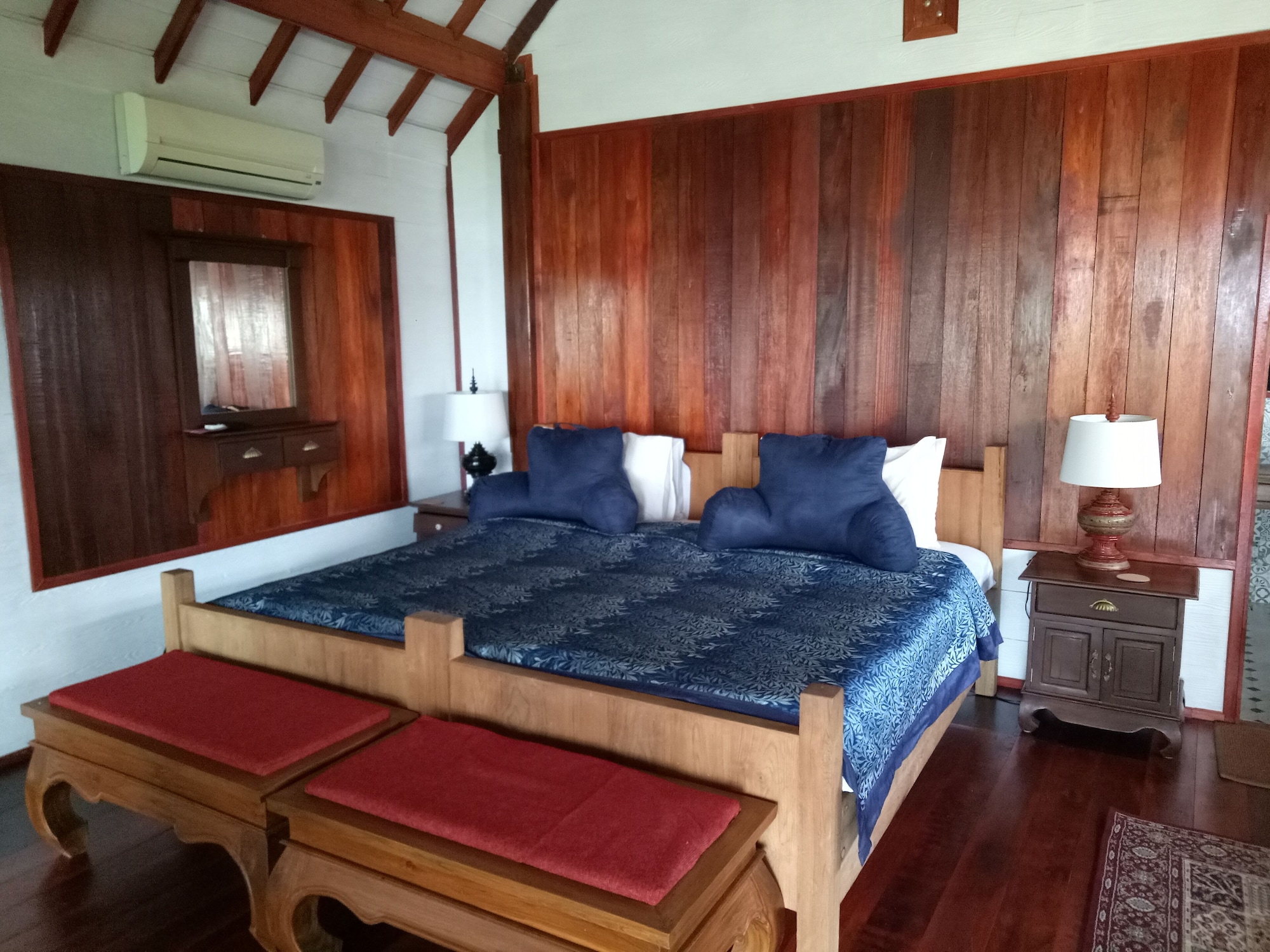 BUNGALOW, SEA SIDE