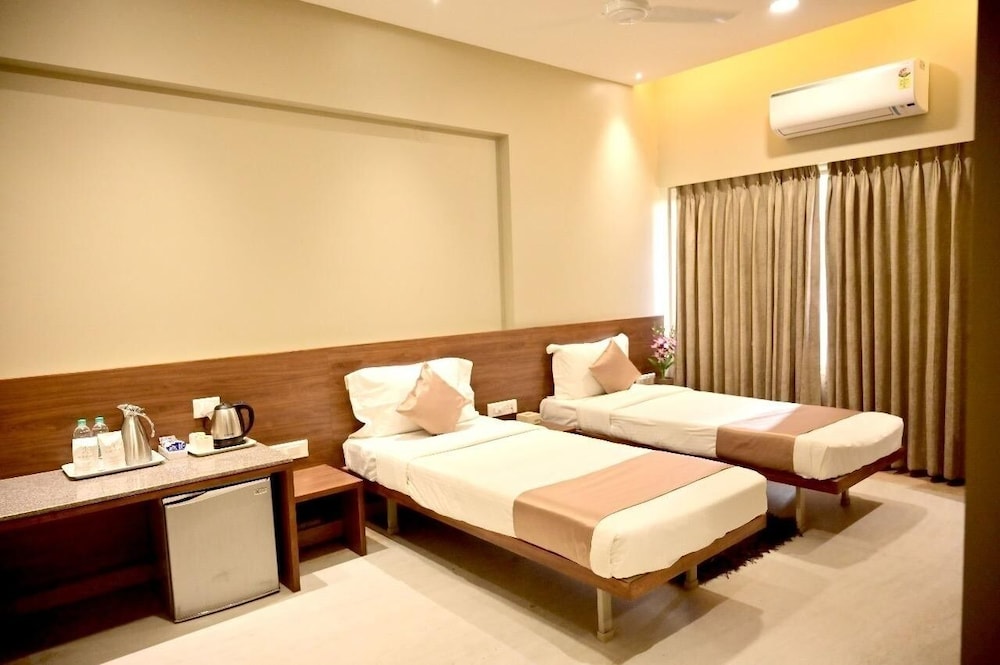 Hotel Ambience Excellency 15/45