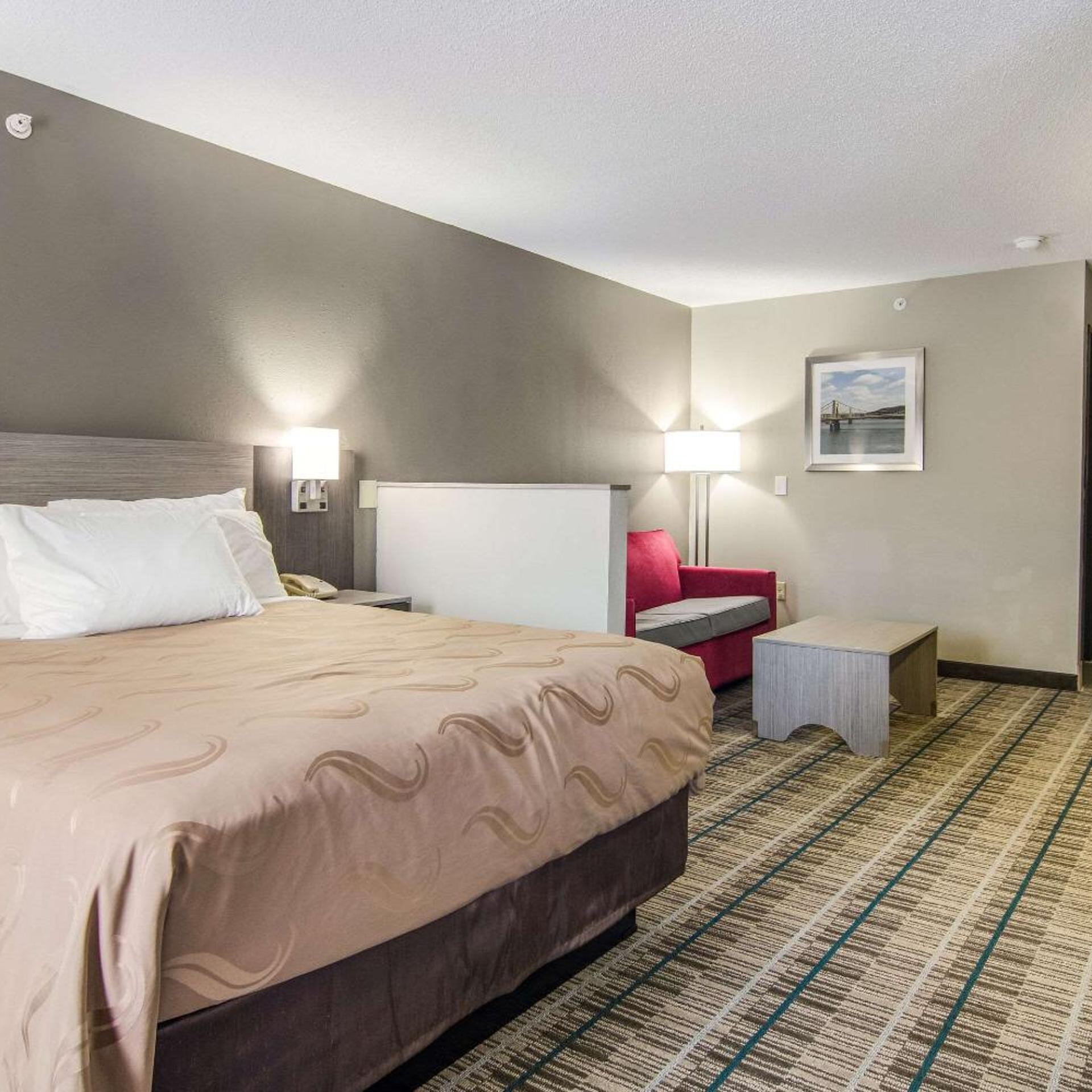 Efficiency, Suite, King Bed