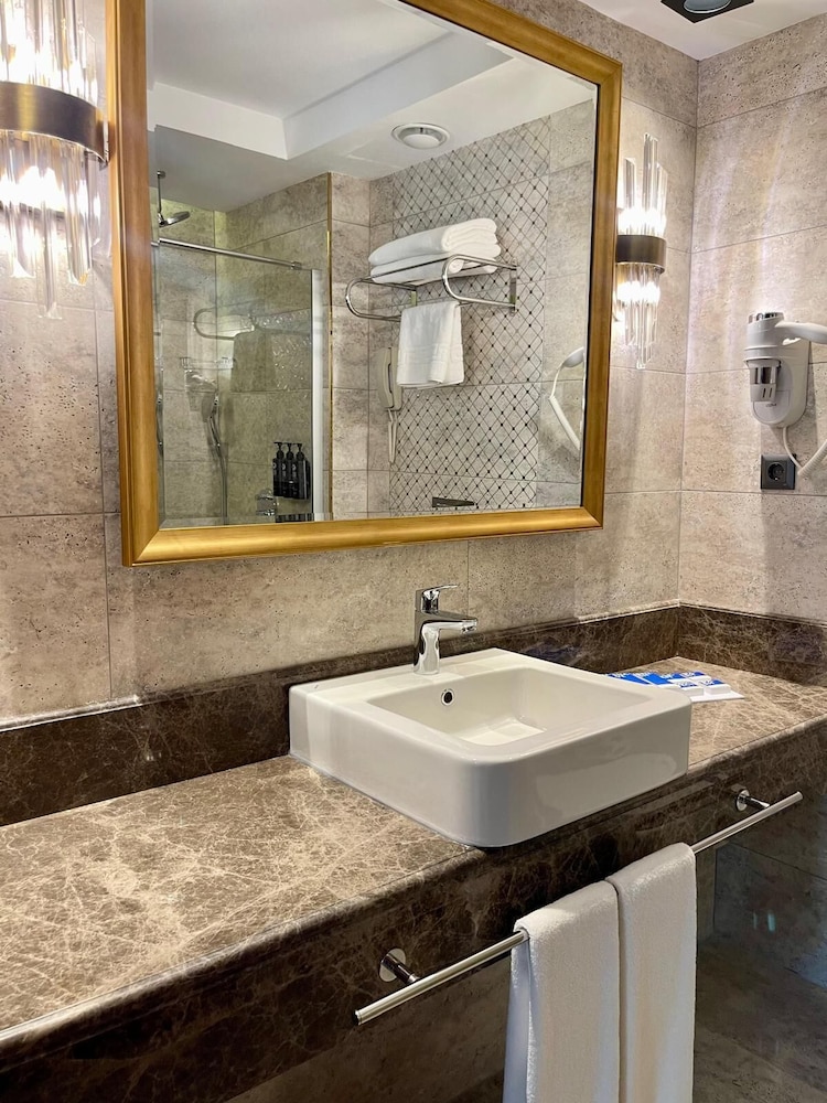 TRYP by Wyndham Istanbul Maltepe 61/63