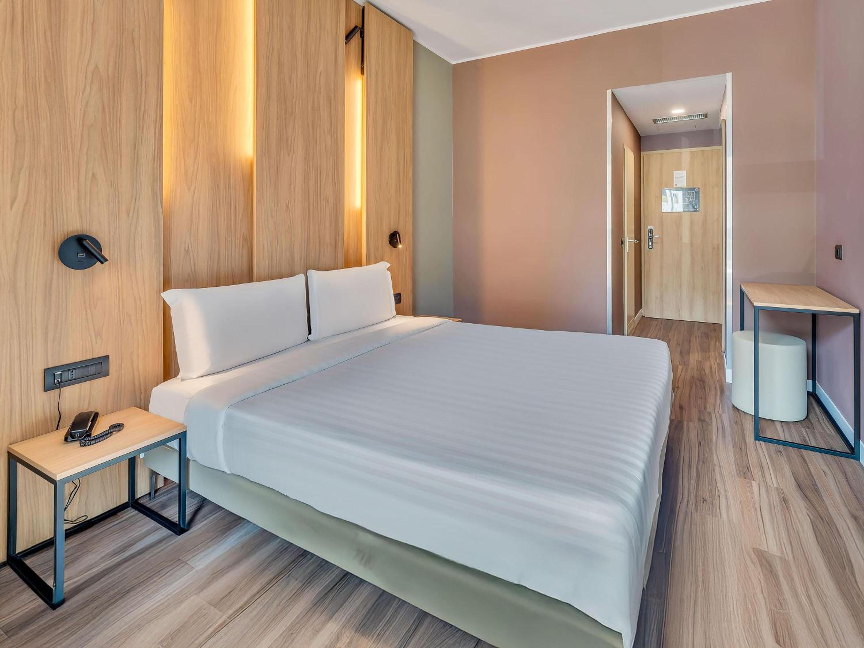 غرفة بسرير كوين، B&B Hotel Milano Portello 5/10