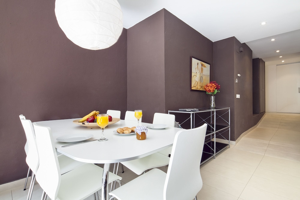 Inside Barcelona Apartments Sants 82/99