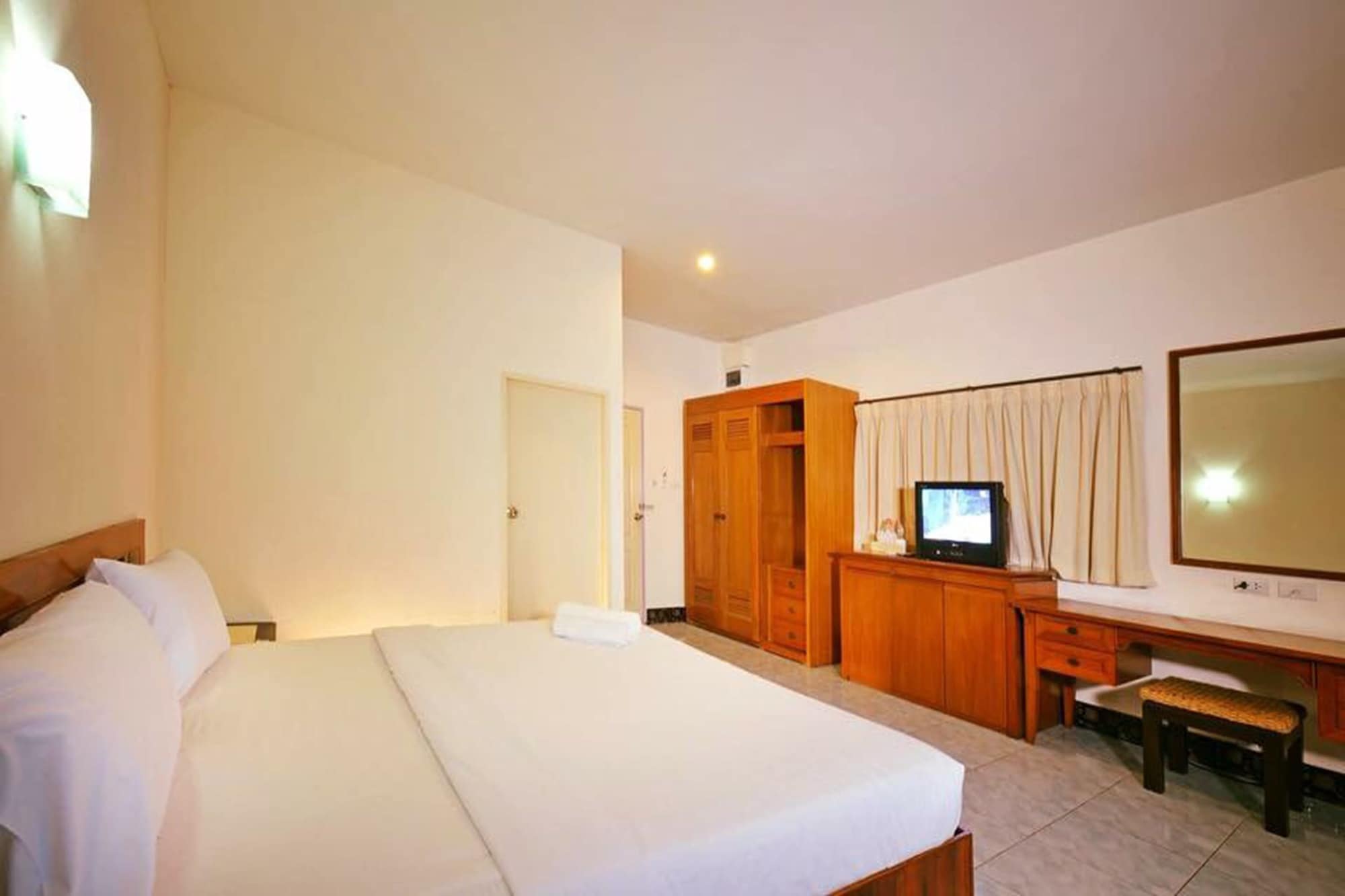 STANDARD, DOUBLE BED