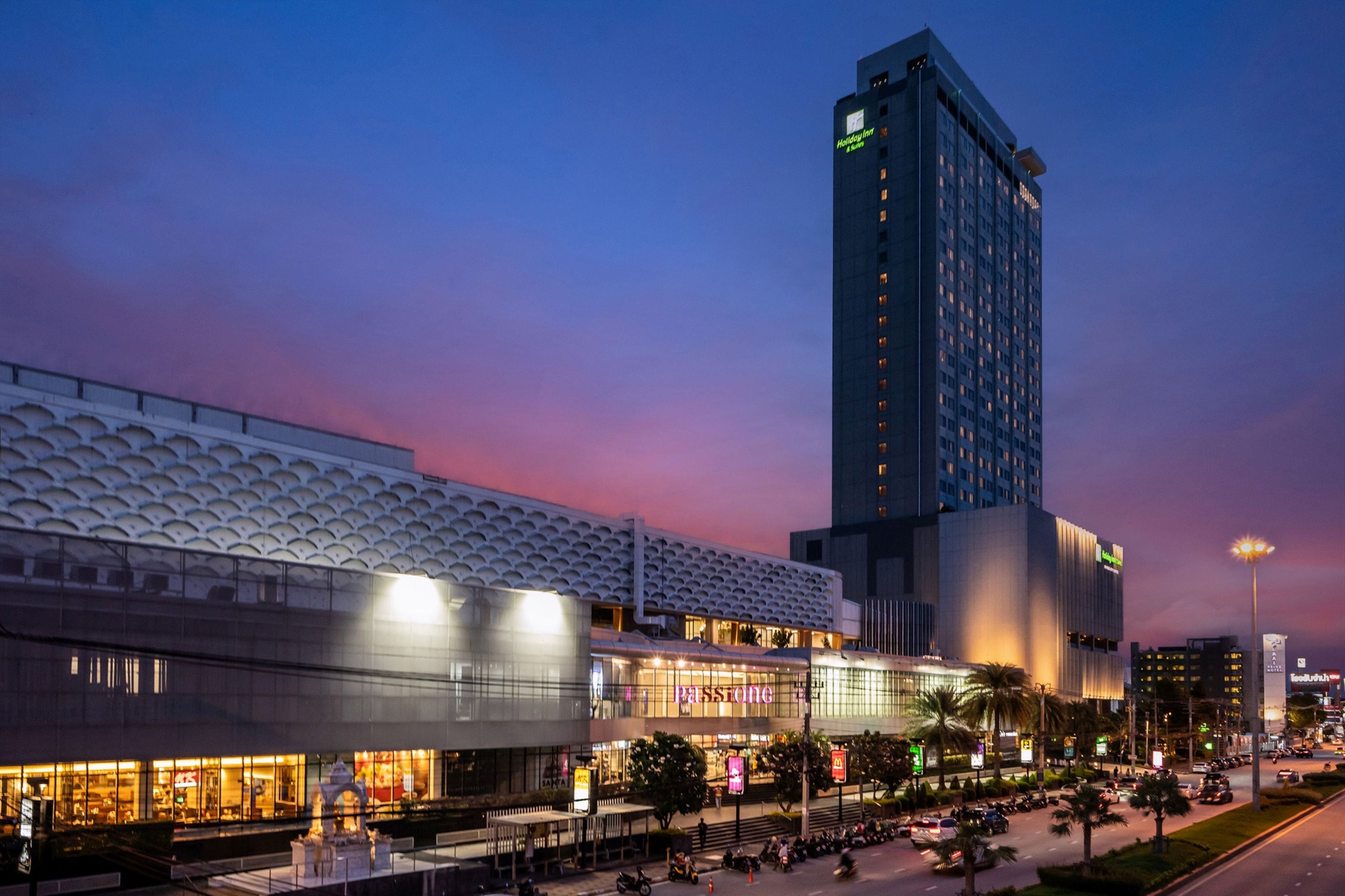 Holiday Inn & Suites Rayong City Centre 3/77