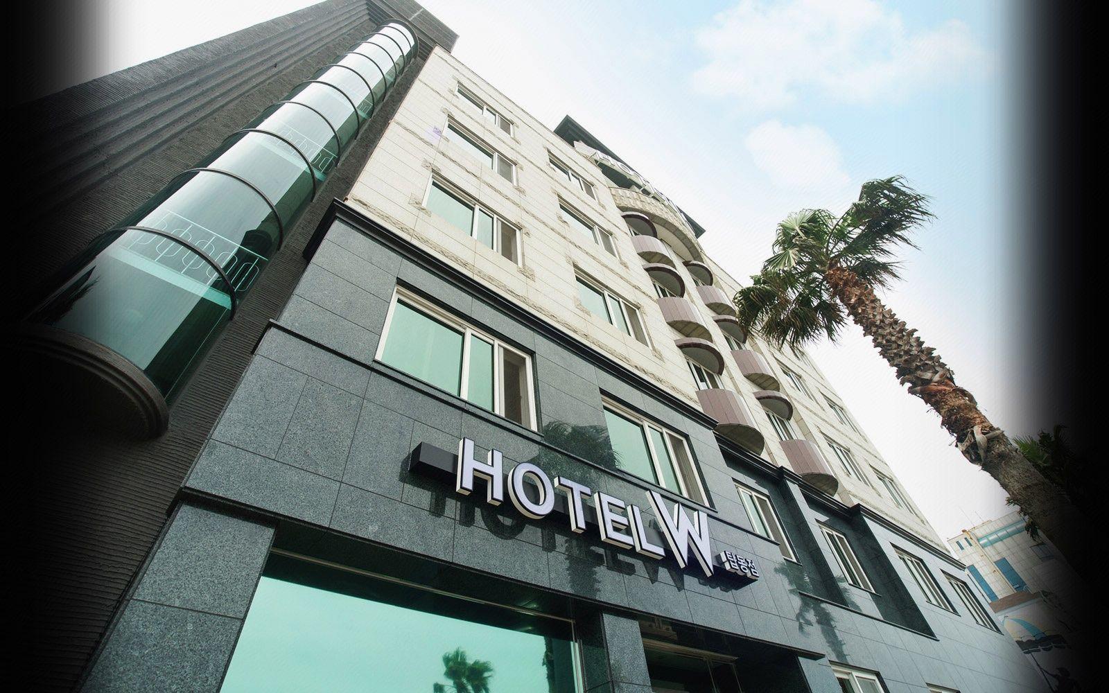 Hotel W Topdong 6/45