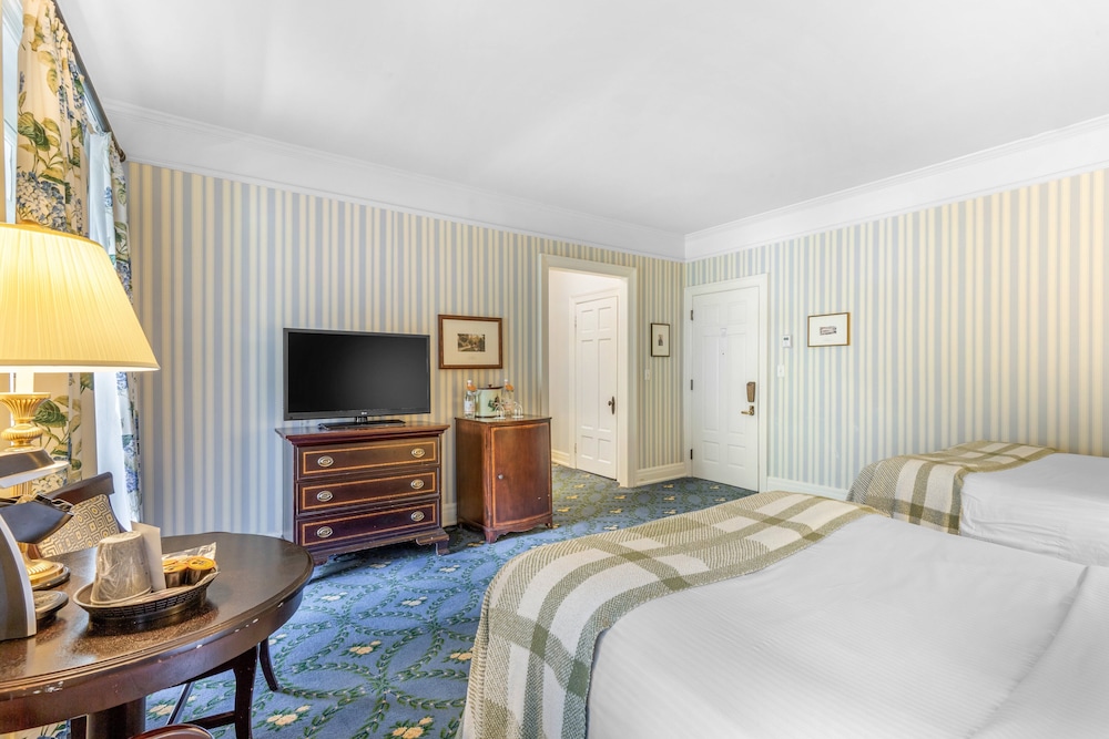 The Omni Homestead Resort 25/92