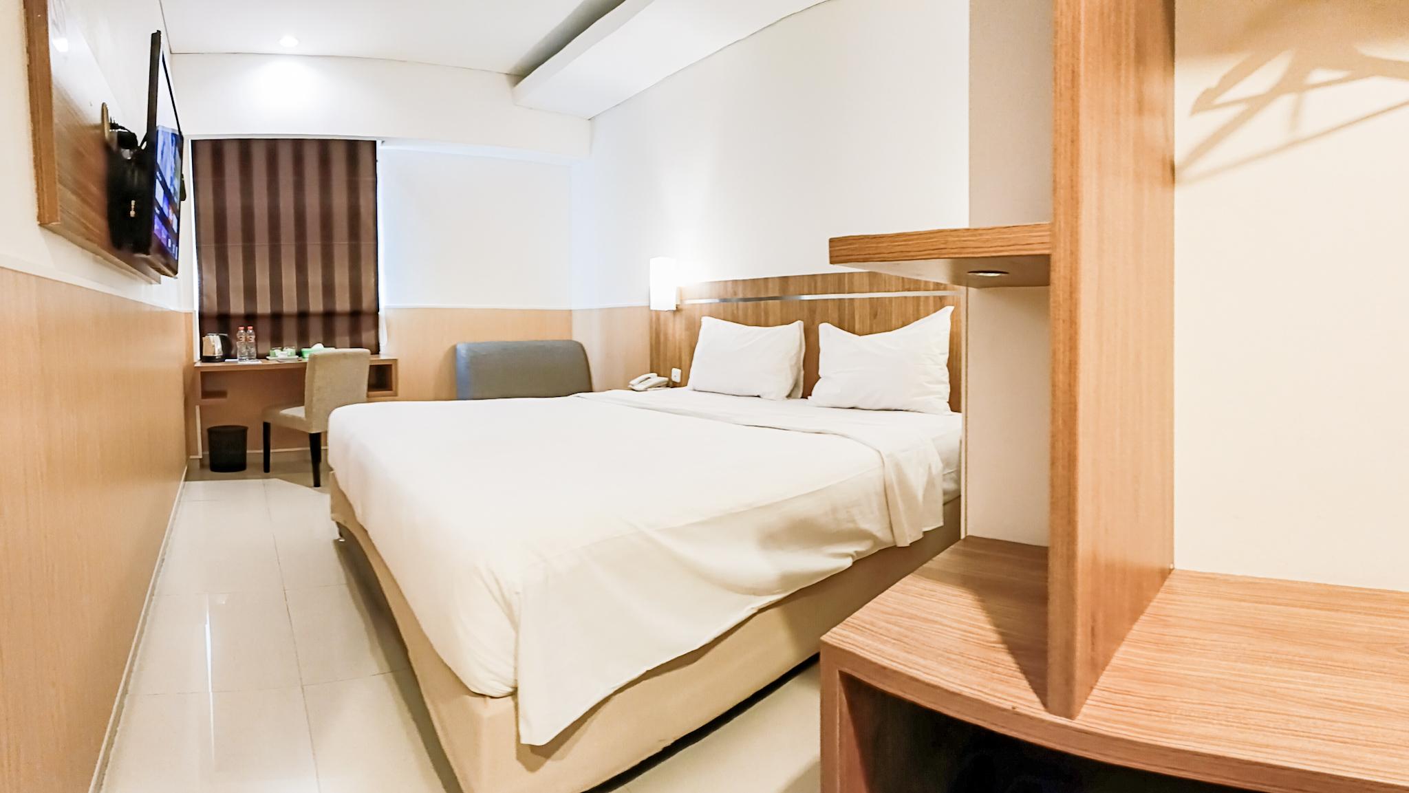 Express, King Bed