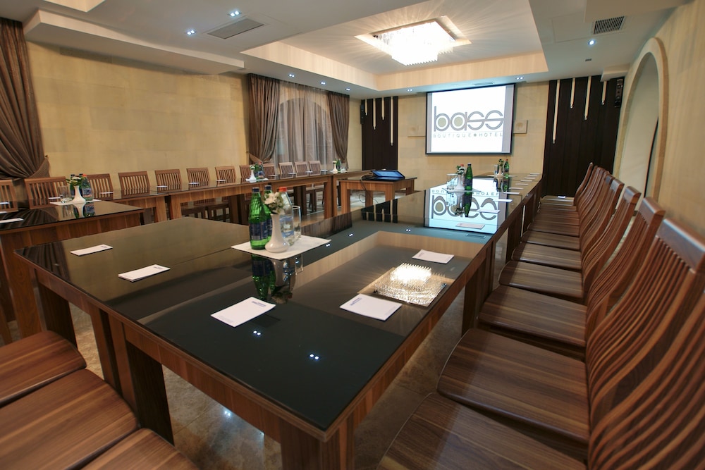 Bass Boutique Hotel 49/55
