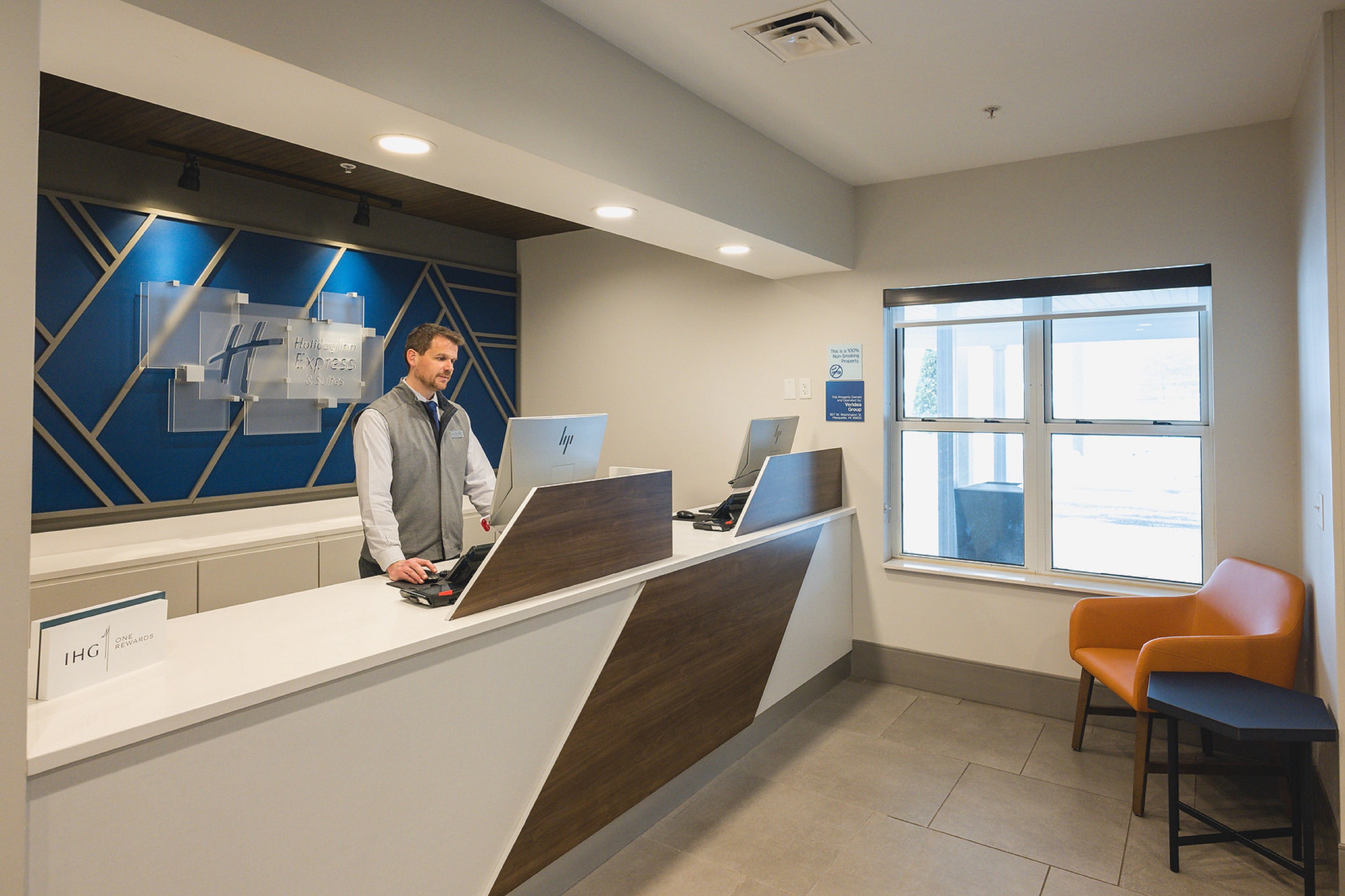 Holiday Inn Express & Suites Marquette, an IHG Hotel 2/50