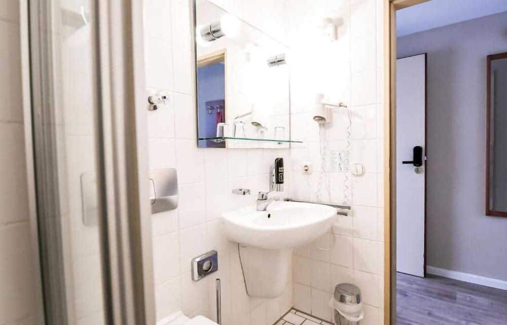 Hotel Blutenburg 44/50