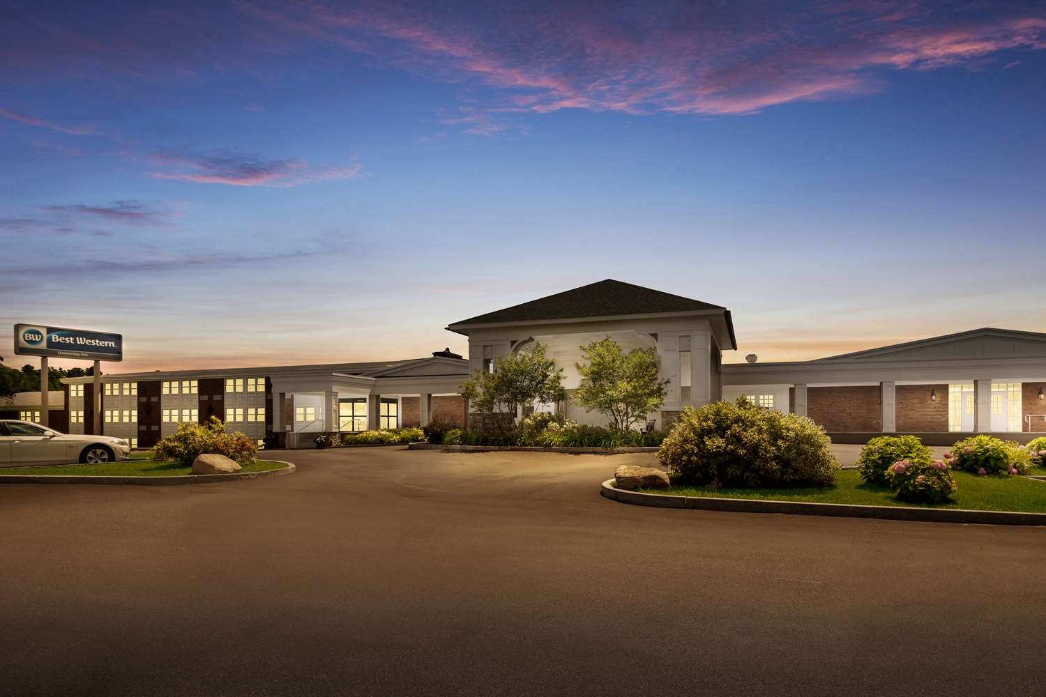 Best Western University Inn 1/16