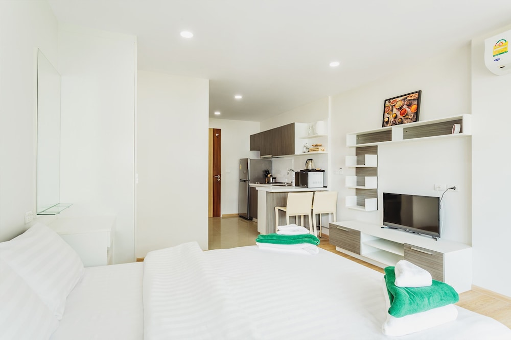 Condo in Kata in Ozone - Unit A606 11/20