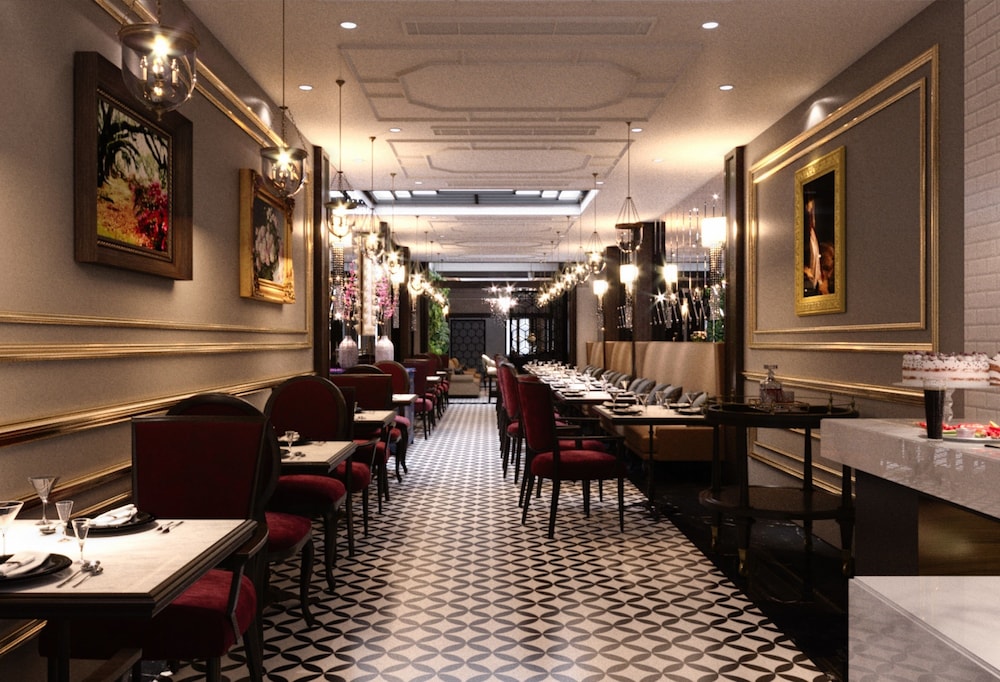 Flora Centre Hotel & Spa 62/70