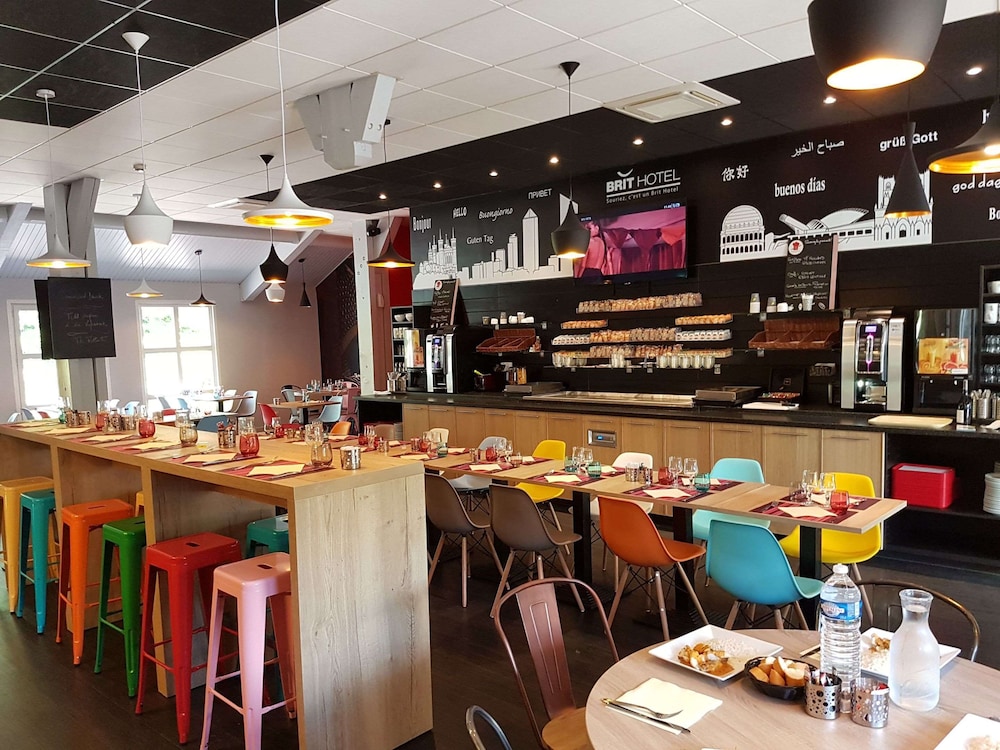 restaurant cafeteria