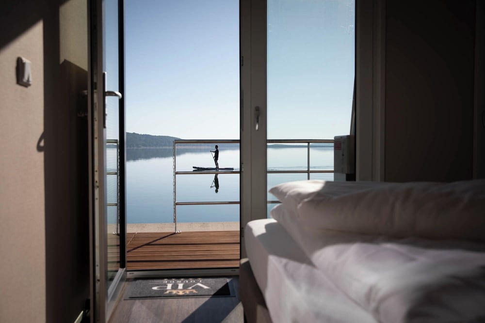 Floating Village Brombachsee 6/50
