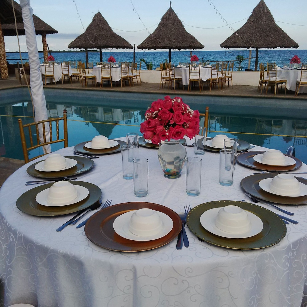 Serene Beach Resort 57/76