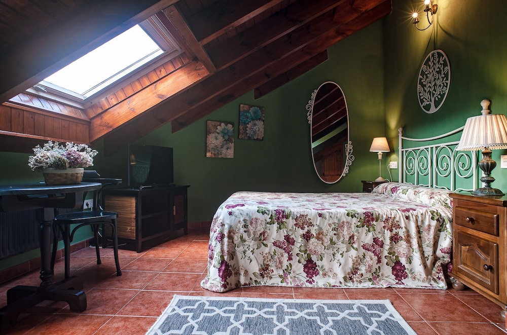 Hotel Corru San Pumés 24/50