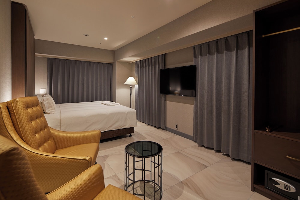 PREMIUM, KING BED