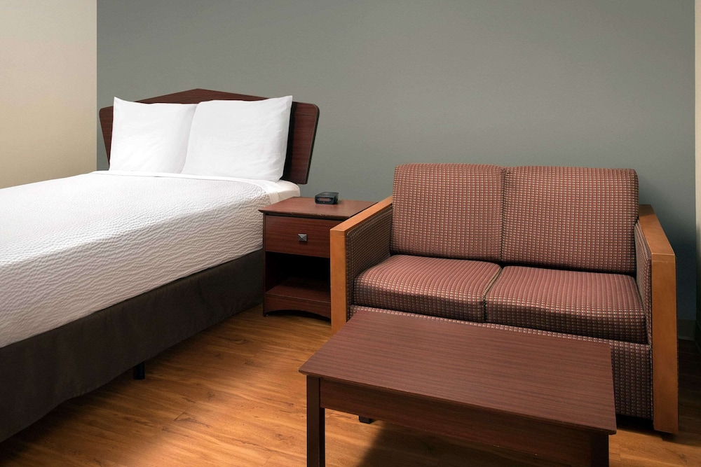 WoodSpring Suites Kansas City Liberty 27/37