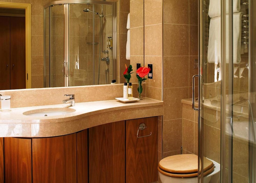 غرفة بسريرين منفصلين، Donnington Valley Hotel and Spa 7/8