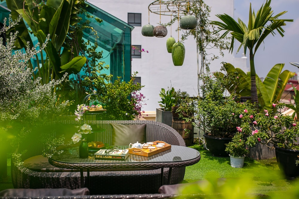 Hanoi Nostalgia Hotel & Spa 57/64