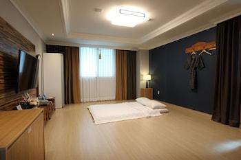 1 Bedroom, Ondol, Traditional, 2 Double Beds