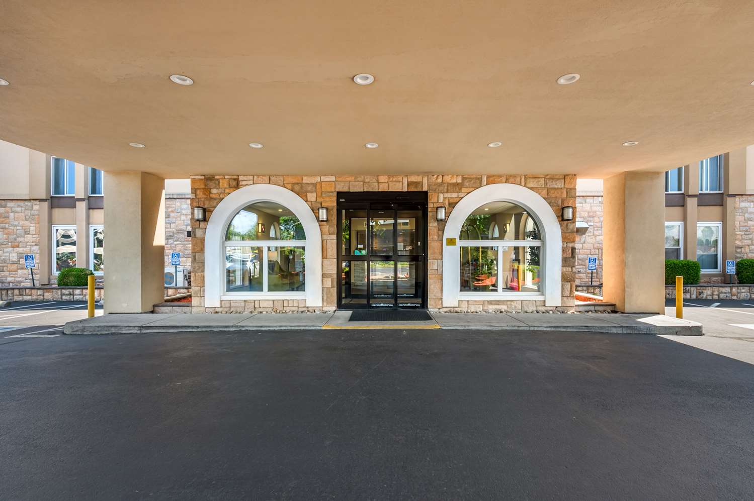 Comfort Inn & Suites East Hartford - Hartford 17/20