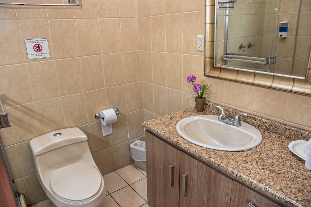 Hostel Casa Colon 68/70