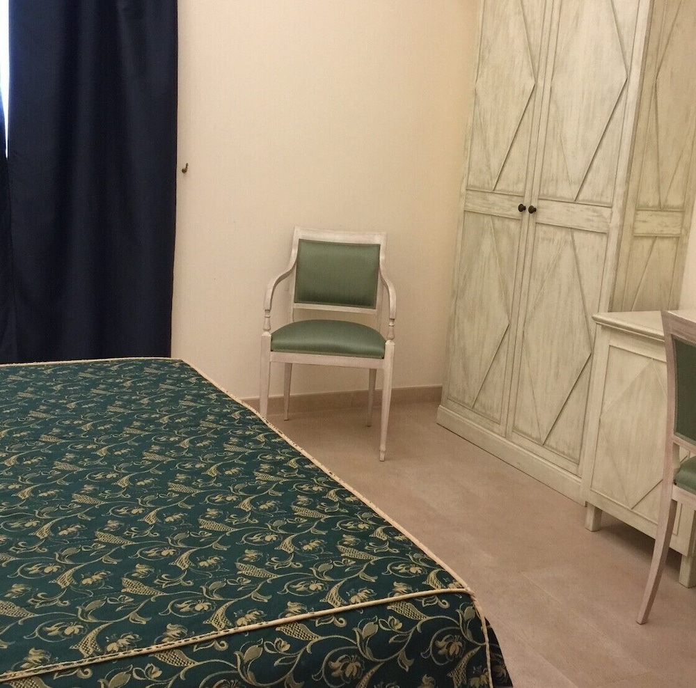Hotel Champagne Palace 13/67